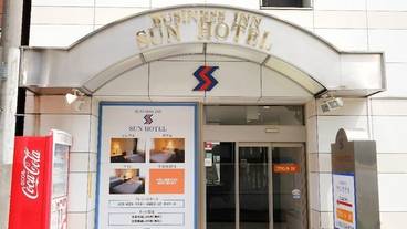 施設の入り口 / 9