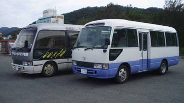 市街地へのシャトル サービス / 1