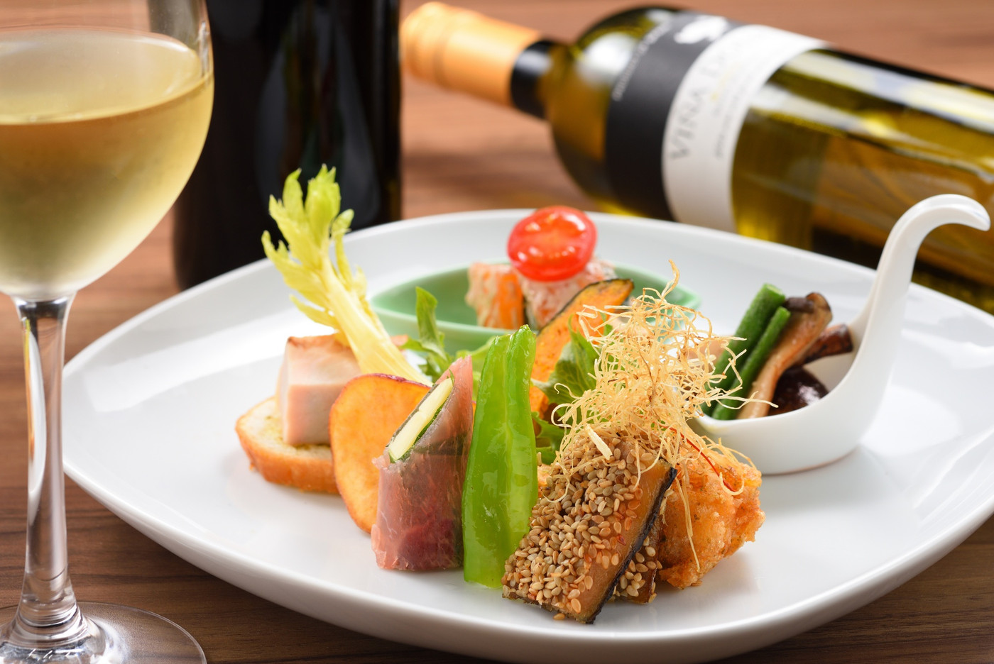 情緒豊かな山を見ながら、のんびりできる温泉宿4047524