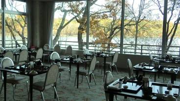 朝食スペース / 10