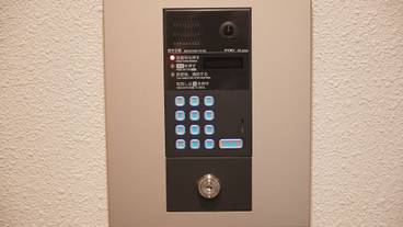 施設の入り口 / 3