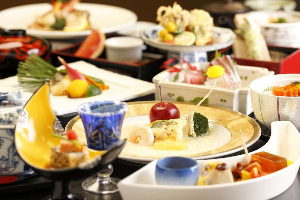 欲張りに楽しめる老舗旅館3481223