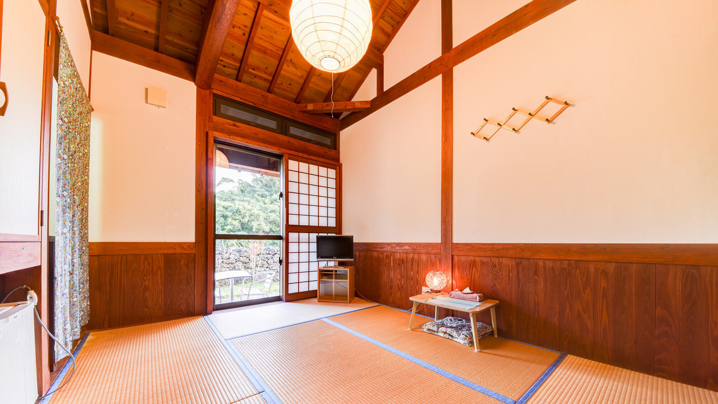 のんびり過ごす庭で都会の喧騒を忘れられる3552612