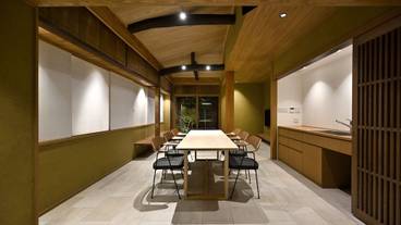 客室内のダイニングエリア / 9