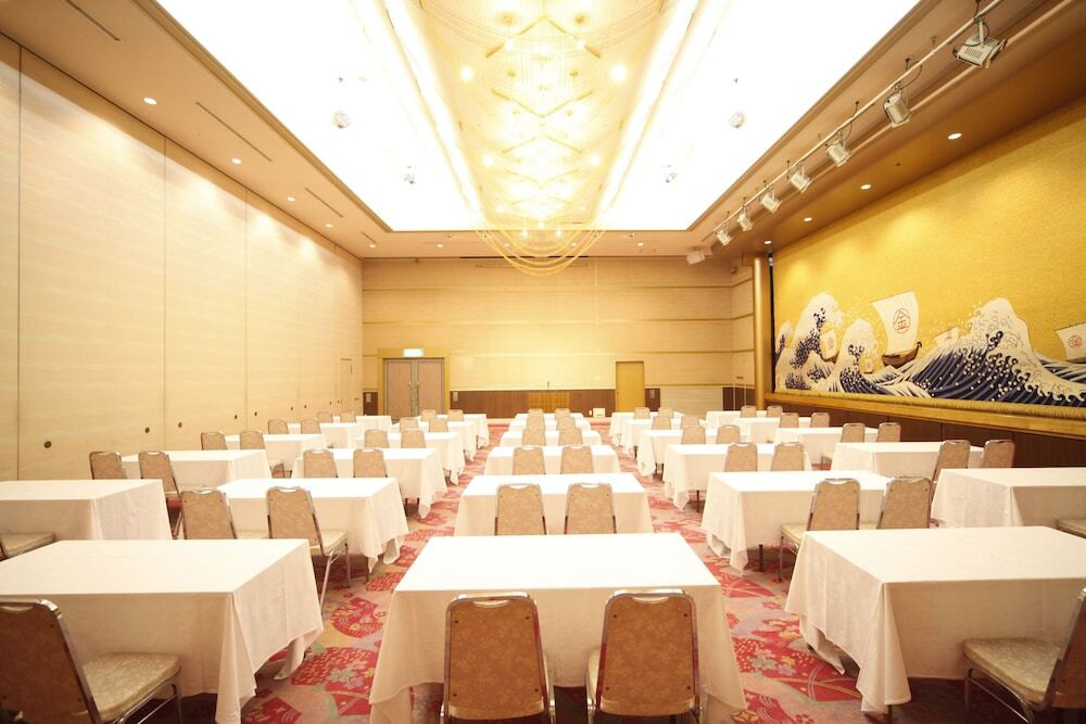 客室内のダイニングエリア