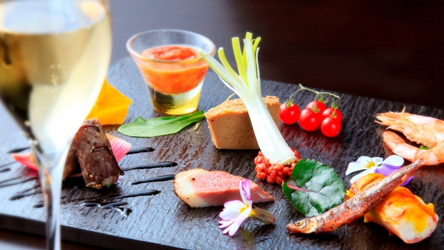 旅館で和の美しさを堪能する、贅沢な大人時間3760207