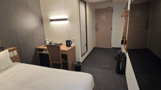 ベーシック ダブルルーム ダブルベッド 1 台 禁煙 冷蔵庫