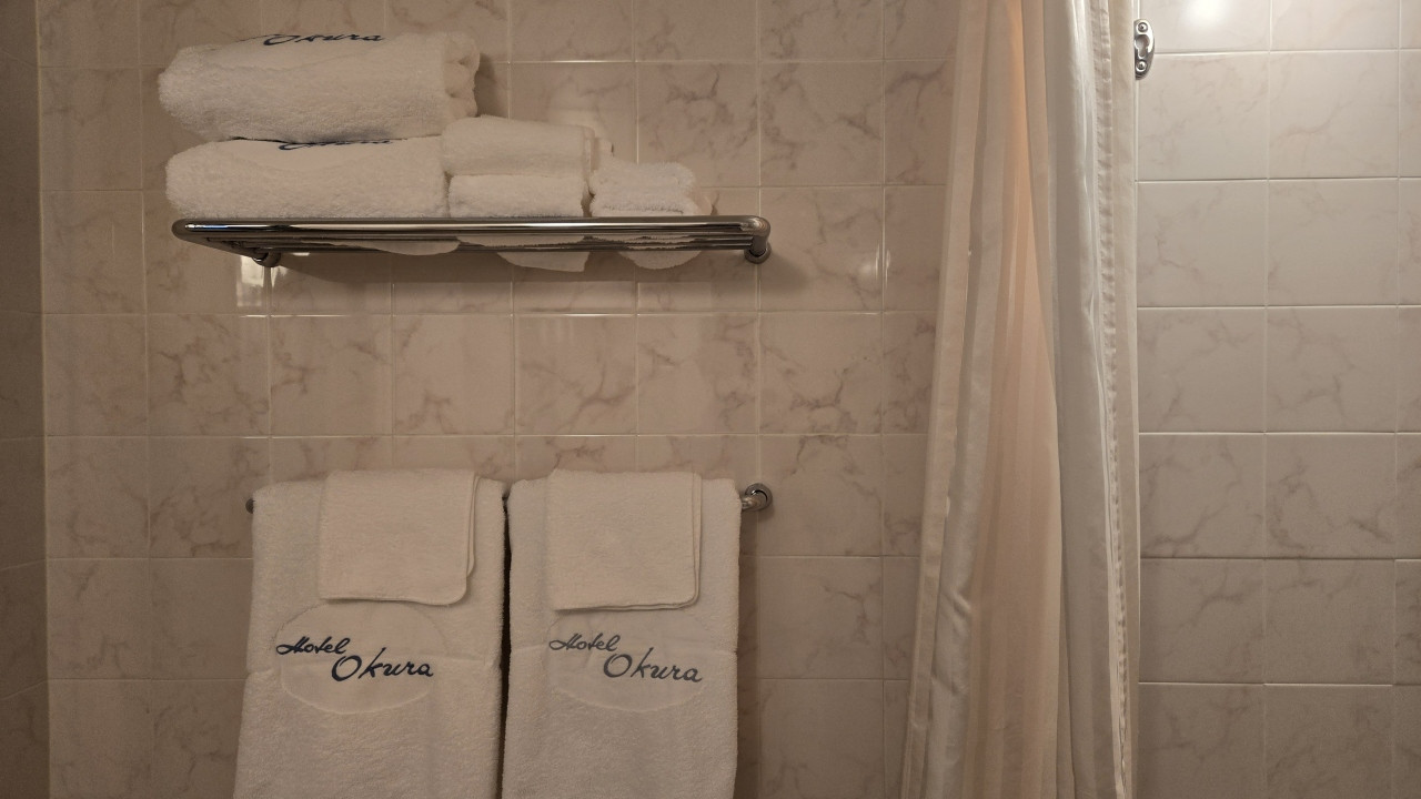 タオルはオークラロゴ入りで4セットあります