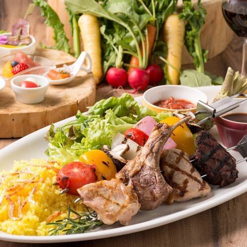 ルームサービスで
至福を噛みしめる / 2