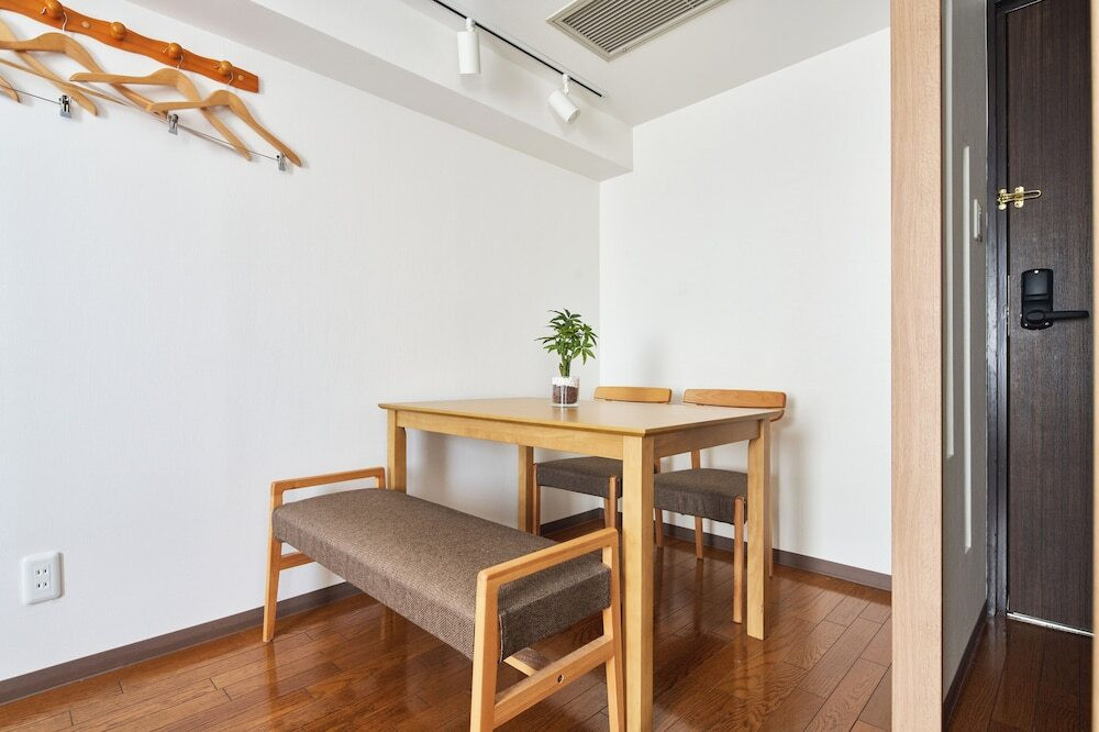 客室内のダイニングエリア