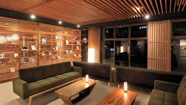 ロビーラウンジ / 33