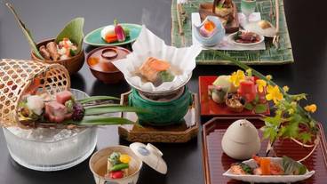 食事・飲み物 / 3