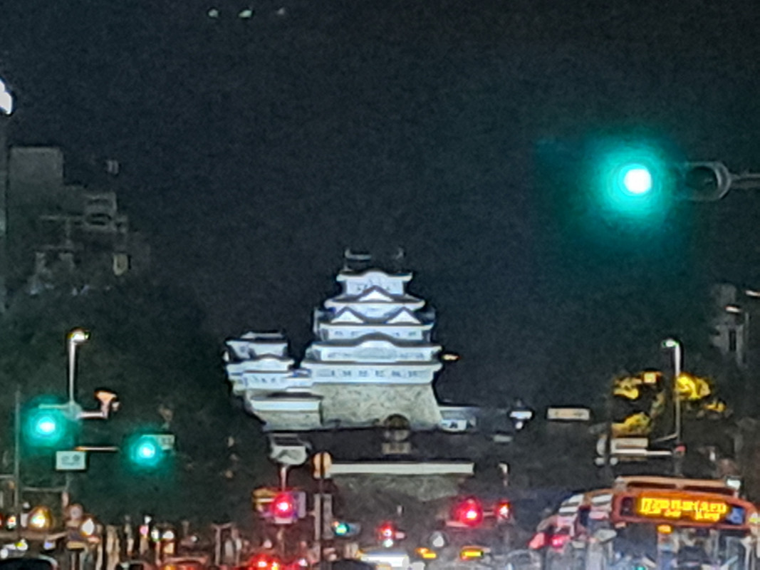 駅前まで近いのでライトアップを見るのに便利だった