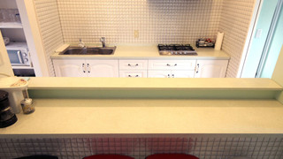 メゾネット コンドミニアム (80平米/2フロア/ベランダ付) 禁煙