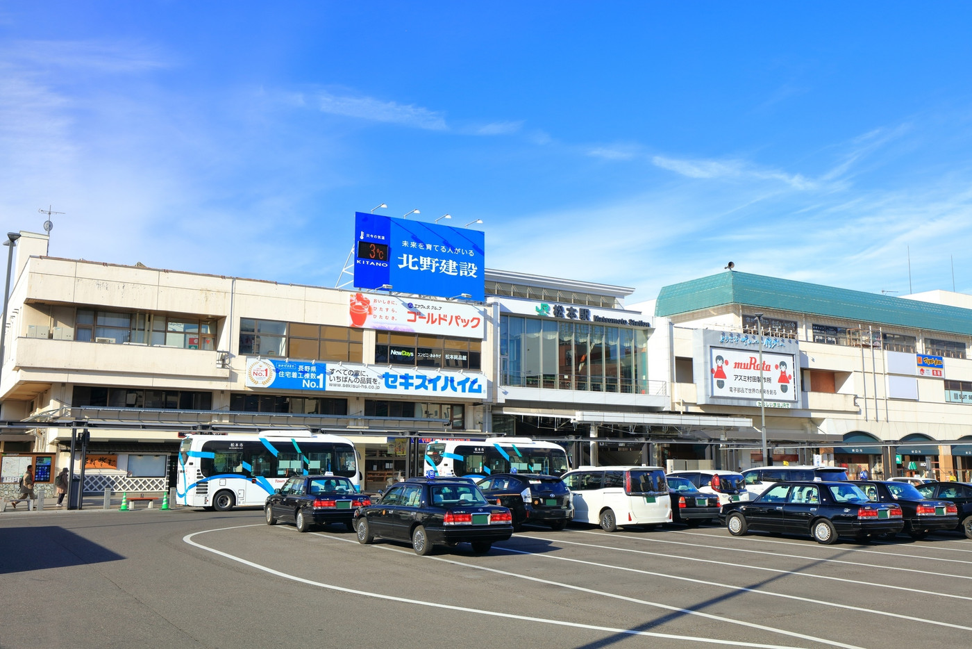 お泊りするなら、JR松本駅周辺が便利!3391952