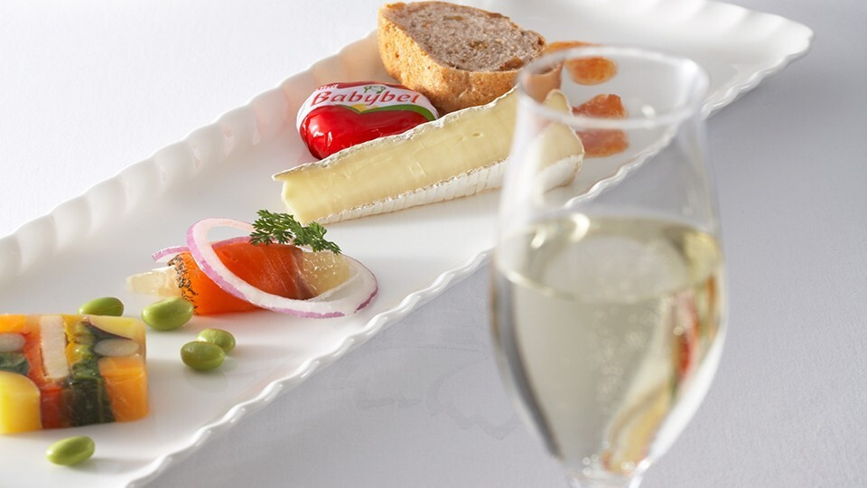 ルームサービスでシャンパンを4230664