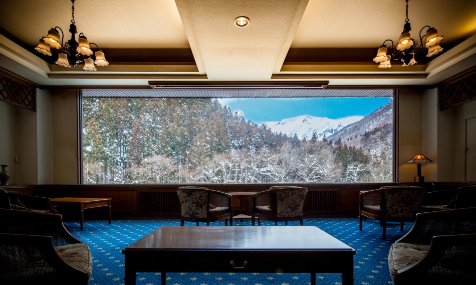 なんてフォトジェニック♡谷川岳を望む温泉リゾート3446219