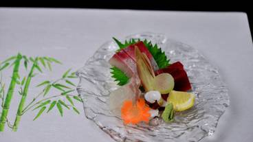 食事・飲み物 / 4