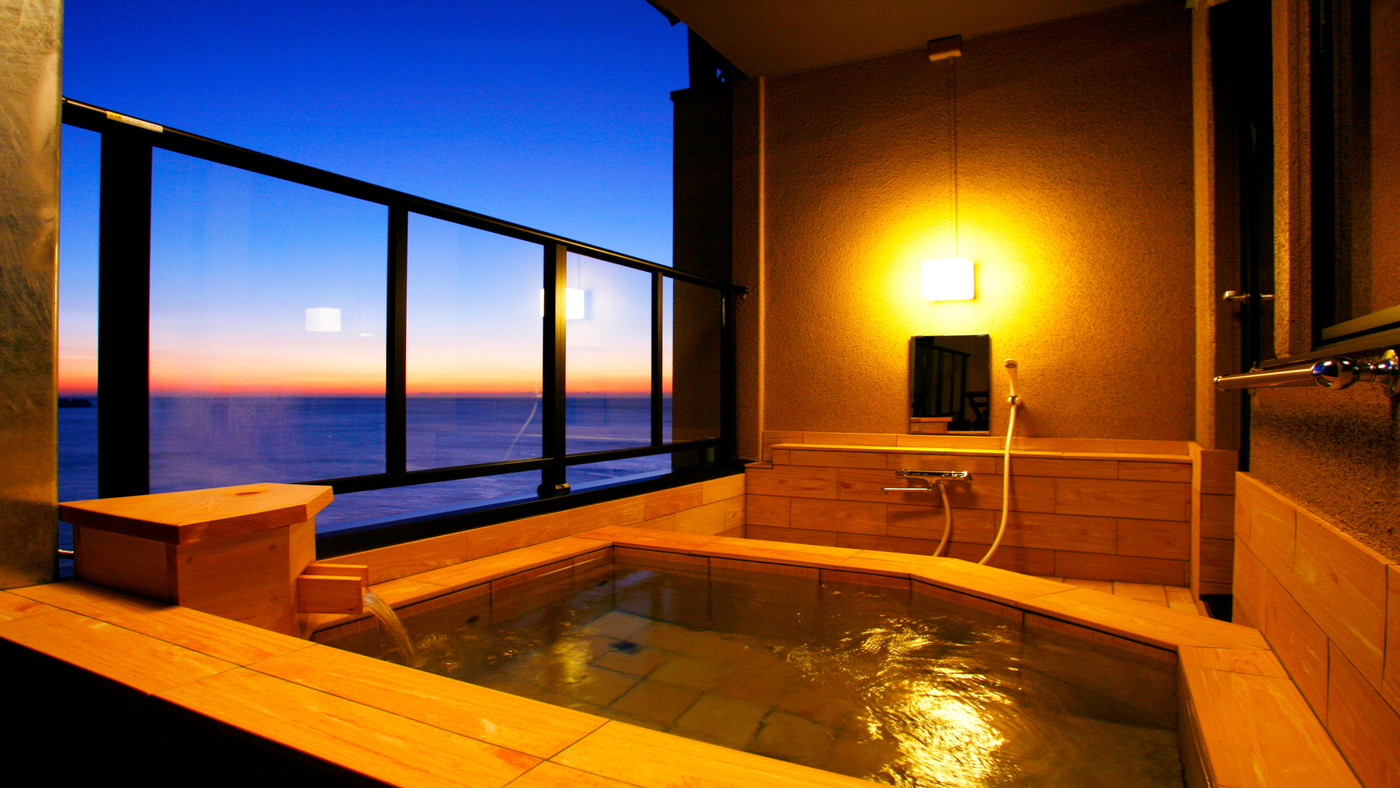 13. 大人限定。ホッとする小さな温泉旅館「隠れ湯の宿 月のあかり」4246912