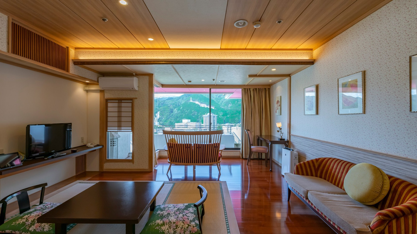 ラグジュアリーツイン／リビング