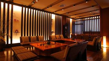 ロビーラウンジ / 3