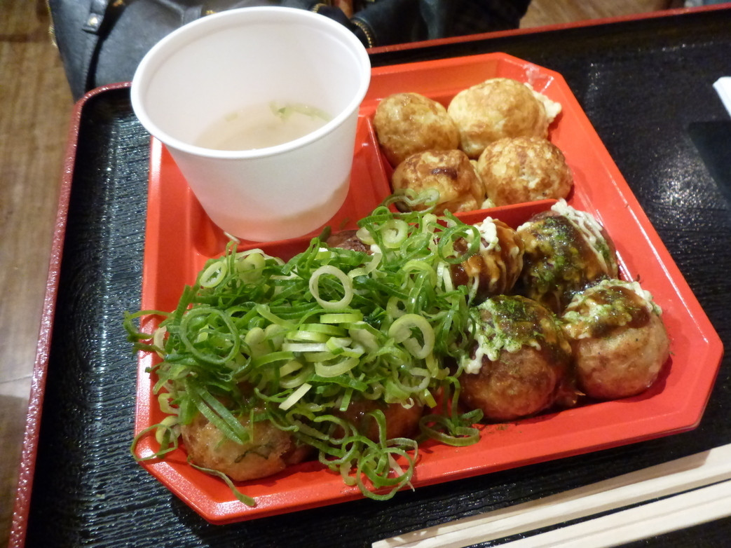 「あべの たこやき　やまちゃん ユニバーサル・シティウォーク大阪TM店」料理 684718 たこ焼き・明石焼き・ゆずポン酢