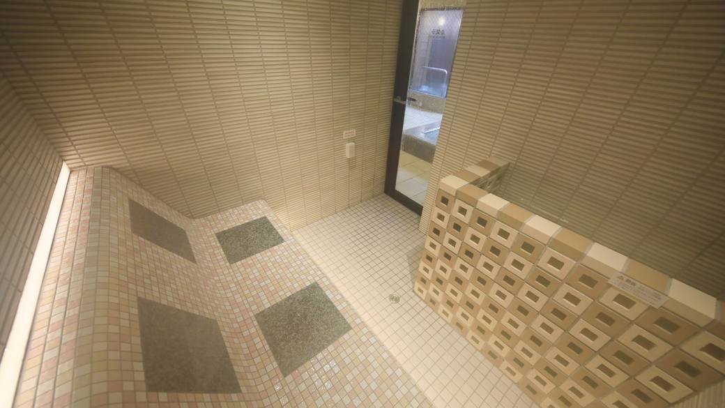 サウナや岩盤浴も！
すっきり疲れを流そう / 2