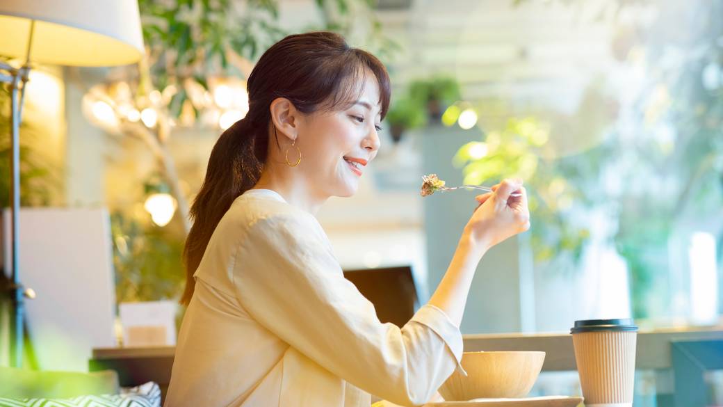 ホテル周辺で
お楽しみのディナー / 1