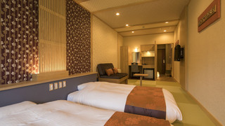 Japanese Style Room,6 Tatami Mats:15 Minutes from Itami Airport by Taxi, Tatoo may not be allowed.