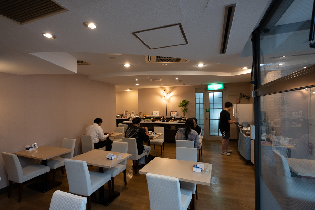 朝食会場