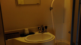 洋室ツインルーム (バストイレ付・Wi-Fi無料)