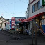 三角市場（サンカクイチバ）