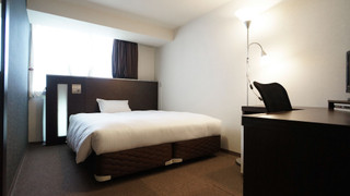 クイーンベッドルーム 喫煙(2名利用/15平米)