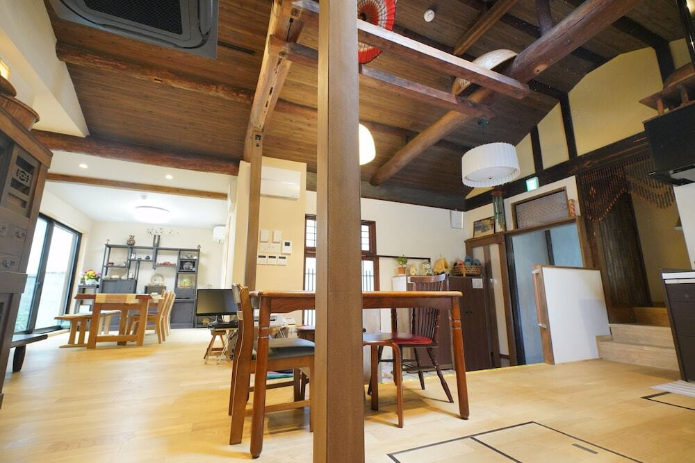 ロビーラウンジ