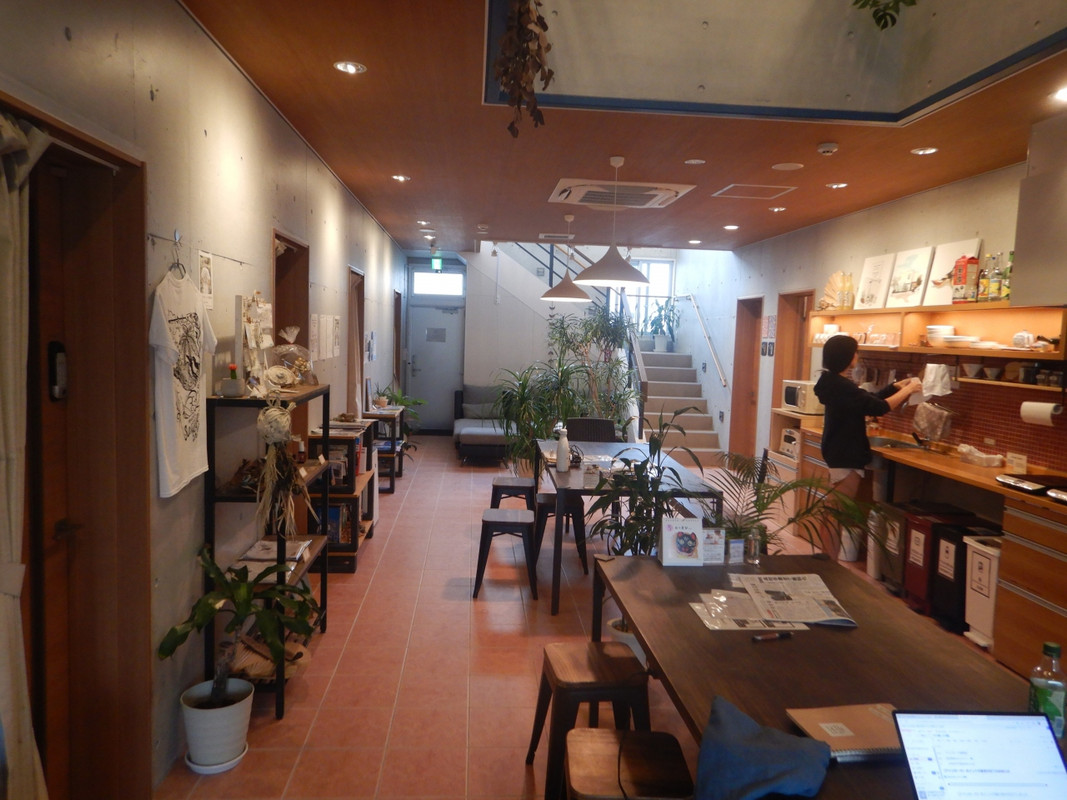 キッチン、共有スペース