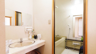 [禁煙] 和室12畳 [広縁バストイレ付き]