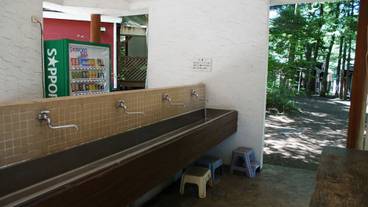 施設内の設備 / 12