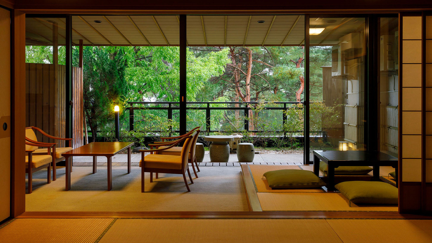 料理自慢の老舗旅館で贅沢な旅を4044104