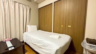 スタンダード トリプルルーム シングルベッド 3 台 禁煙