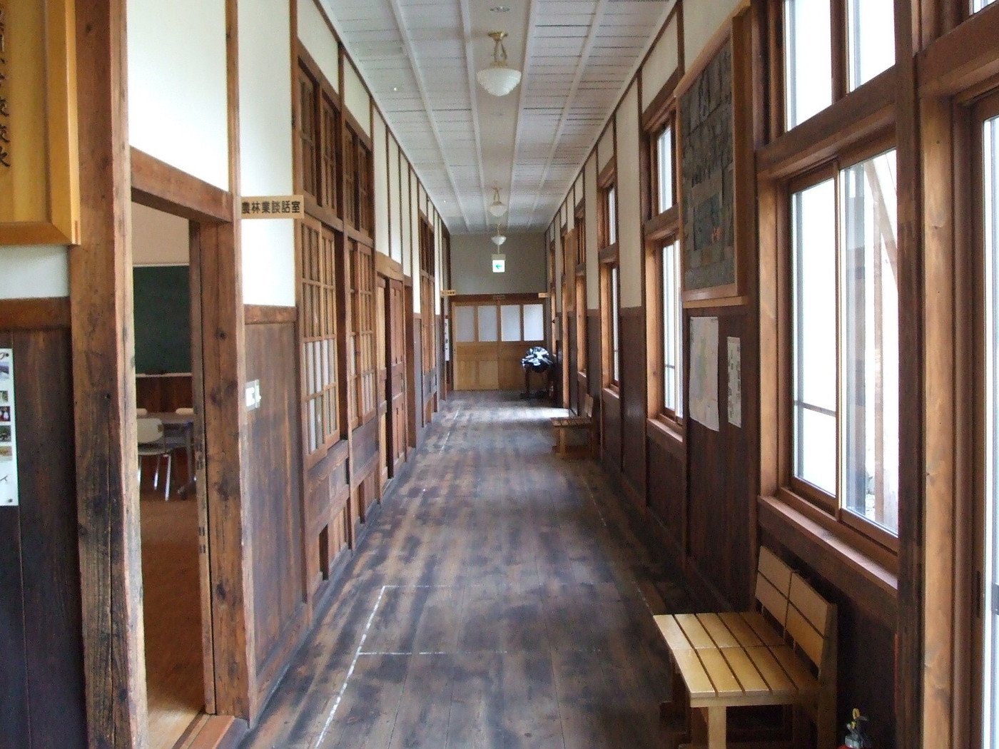 3．当時の面影残る木造校舎で、ノスタルジーを感じる「ふるさと体験館きそふくしま」1844867