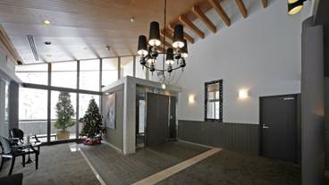 内部エントランス / 2