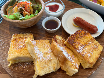 「Sound Swell Resort」 料理 167864685 世界一のようなフレンチトースト
軽くてサクッとしたパンに
卵のしっとりが染みてうまかった