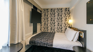 ダブルルーム（禁煙/11㎡/140㎝×210㎝ベッド1台）