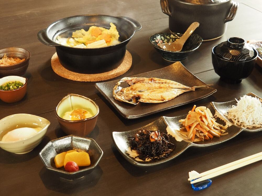 古民家風ホテルのなかで臨場感ある鑑賞会3915507