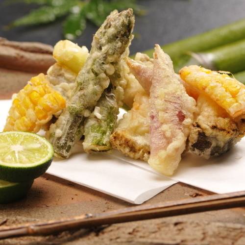 個室で味わう
うち山流懐石料理 / 2