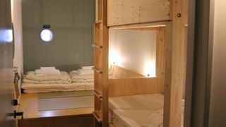 4 人部屋 (共用シャワールーム、ベッドメイクはセルフとなります) (添い寝料金 7-12歳 2,000円, 0-6歳 無料)