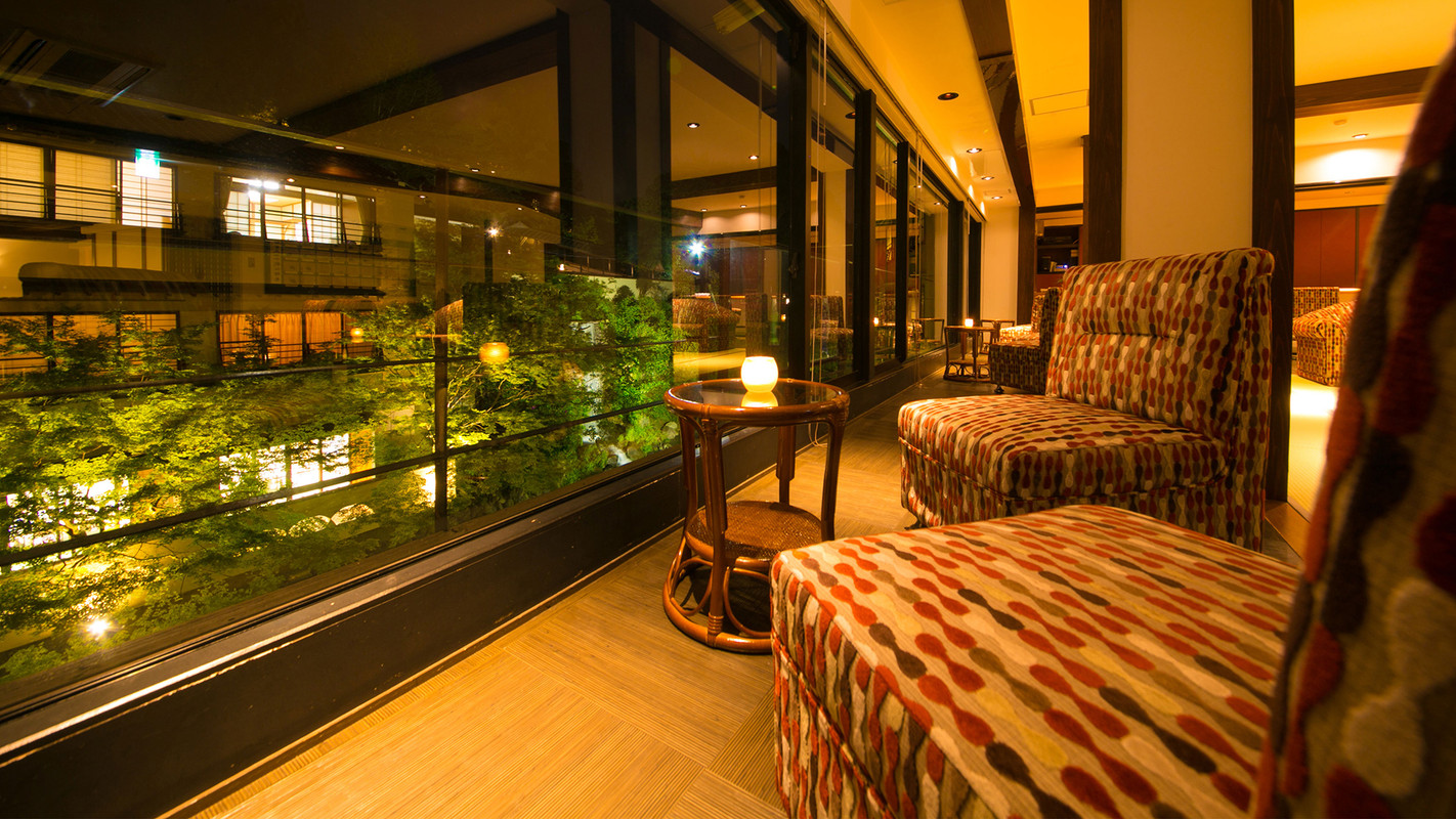 バーラウンジ 「リバー犬鳴」