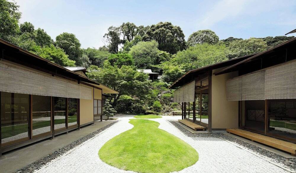 「醍醐寺三宝院」の庭を模した庭 / 2