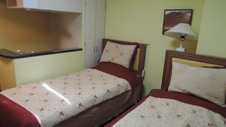 ツインルーム　バスルーム共有