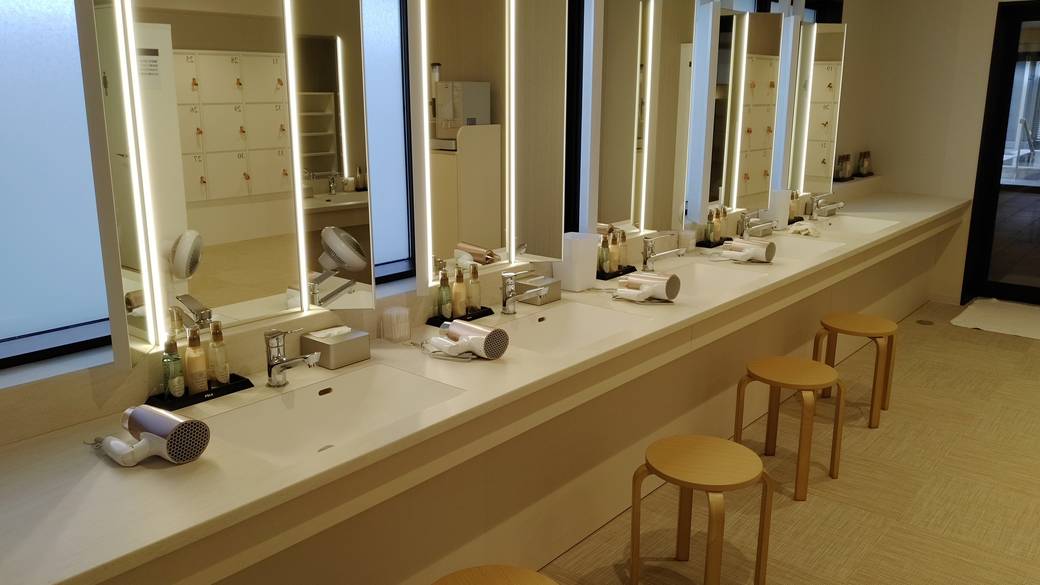 パウダーコーナー / 4